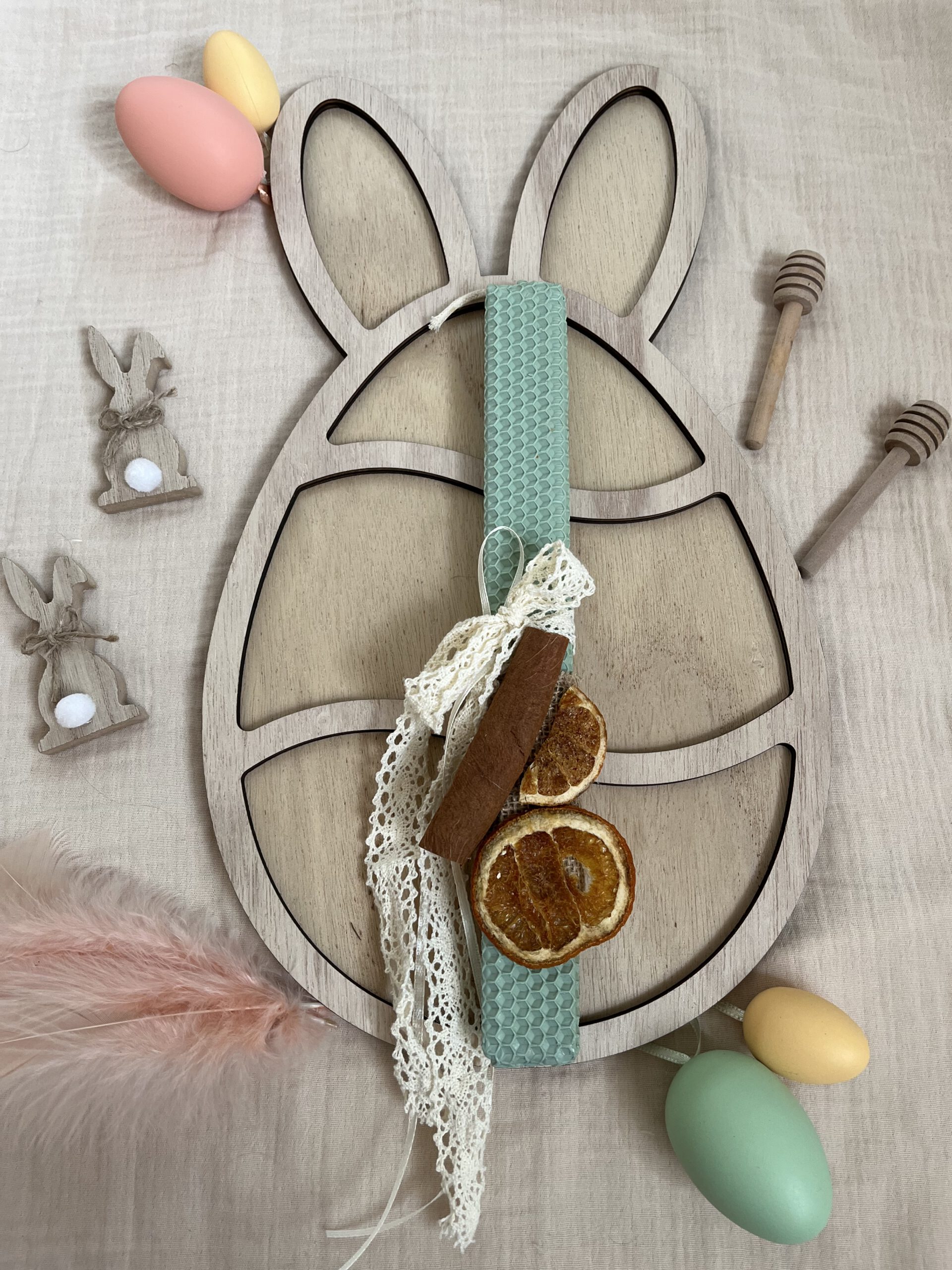 Πασχαλινή Λαμπάδα στολισμένη με αποξηραμένα