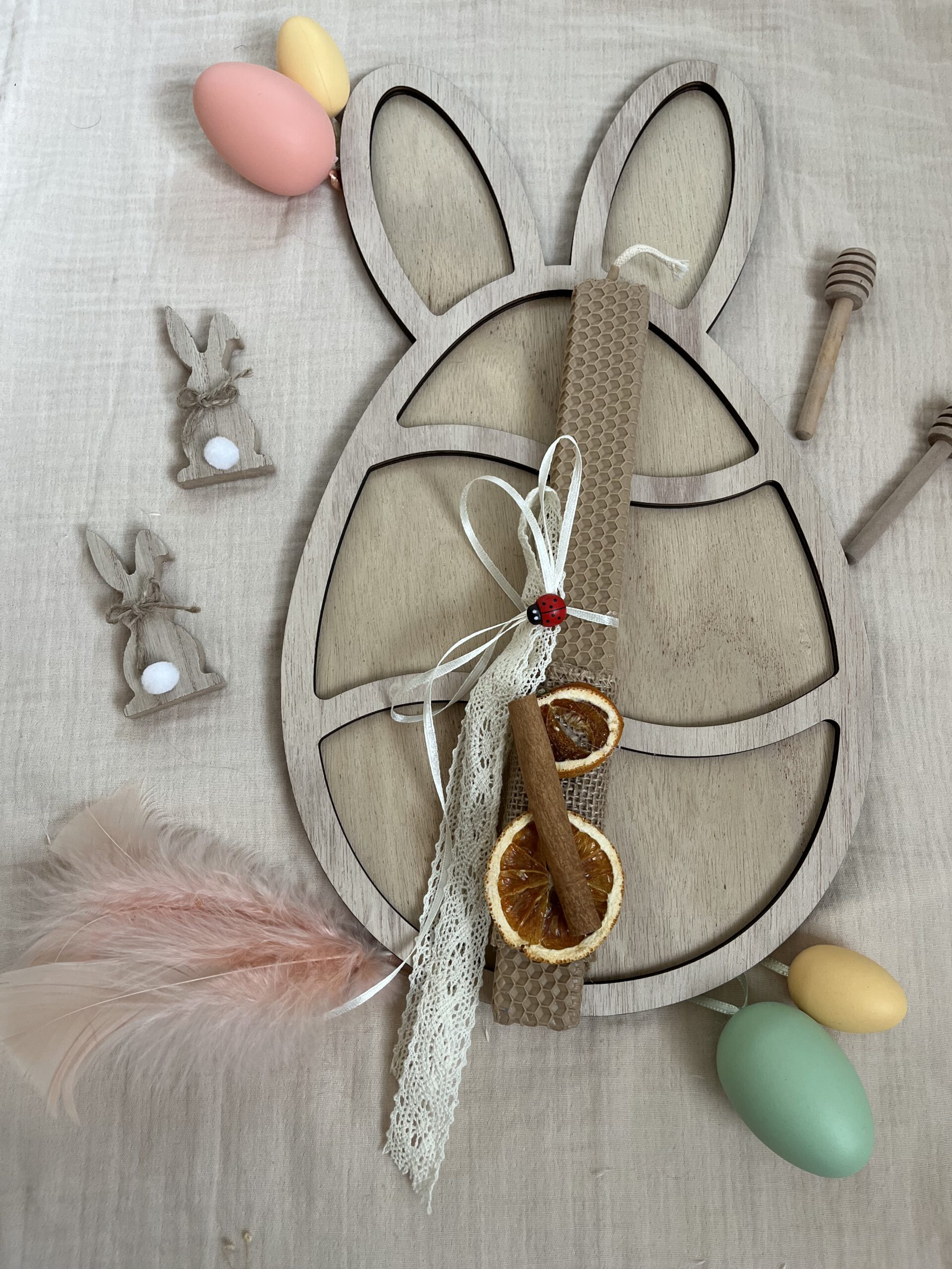 Πασχαλινή Λαμπάδα στολισμένη με αποξηραμένα