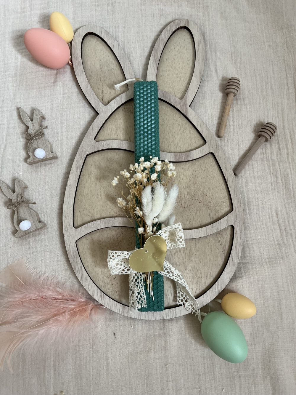 Πασχαλινή Λαμπάδα στολισμένη με αποξηραμένα