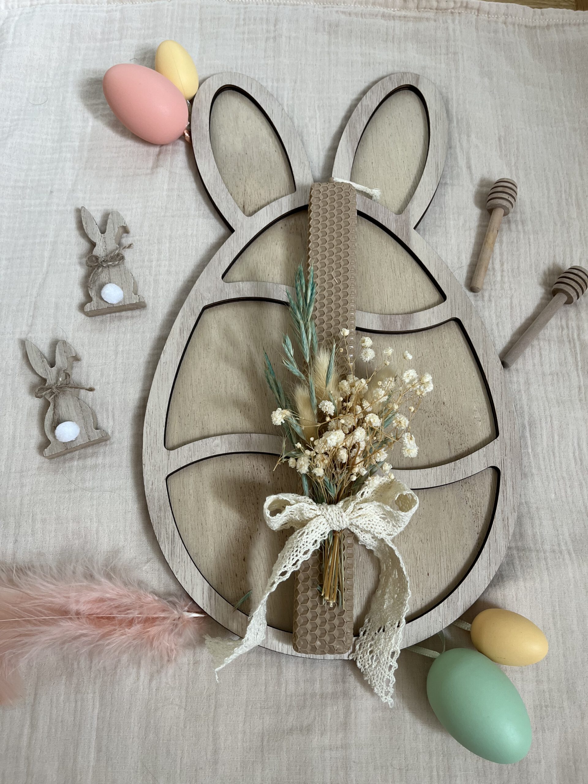 Πασχαλινή Λαμπάδα στολισμένη με αποξηραμένα